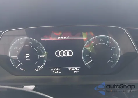 2024 Audi Q8 E-Tron Premium Plus Quattro z USA, uszkodzony, nr VIN WA15AAGE5RB030133